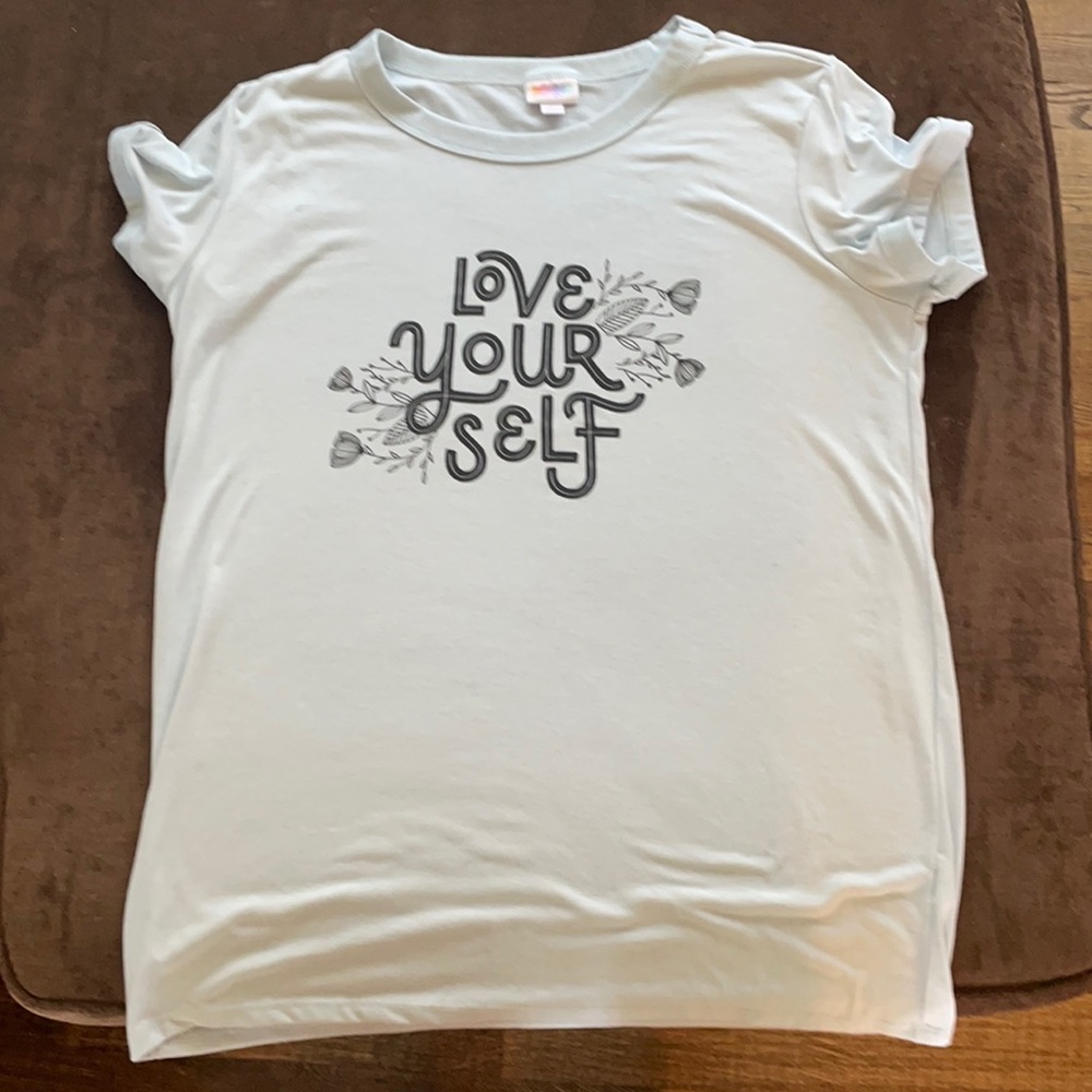 LuLaRoe women's size L shirt